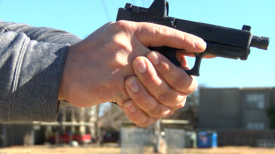 gun image_1447975266382.jpg