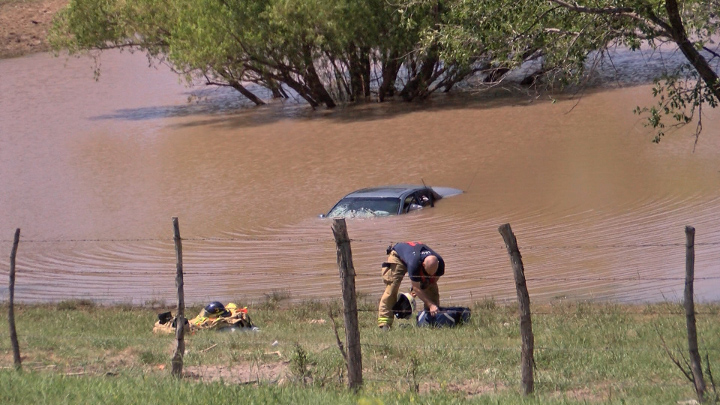 Car Crashes into Playa Lake (6-13-16) - 720