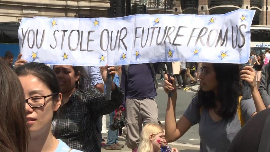 Londoners Protest Brexit_54716332-159532