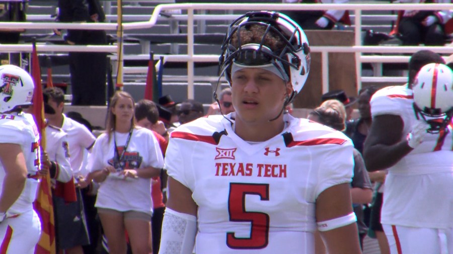 Mahomes UTEP_1442273209759.jpg