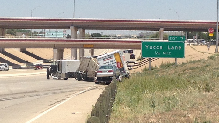i27 crash 20160713 720 near Yucca Lane Exit 7