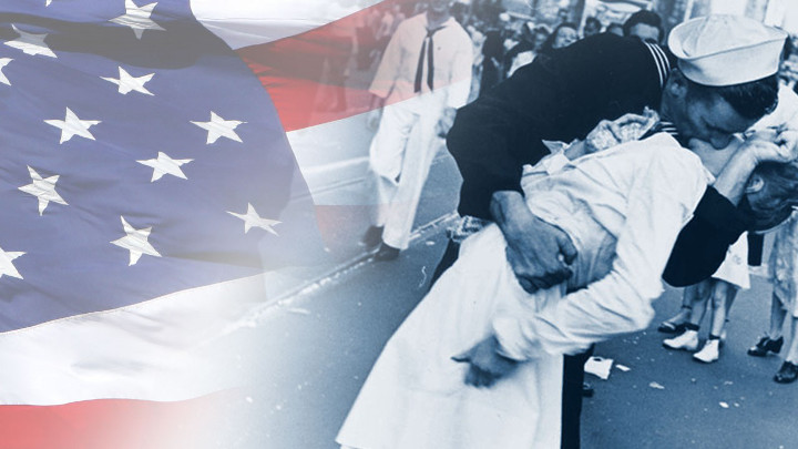 V-J Day in Times Square, Sailor Kisses Woman Photo - 720