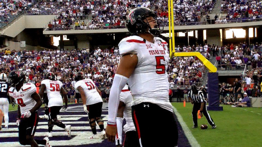 mahomes pumped vs tcu_1477978333324.jpg