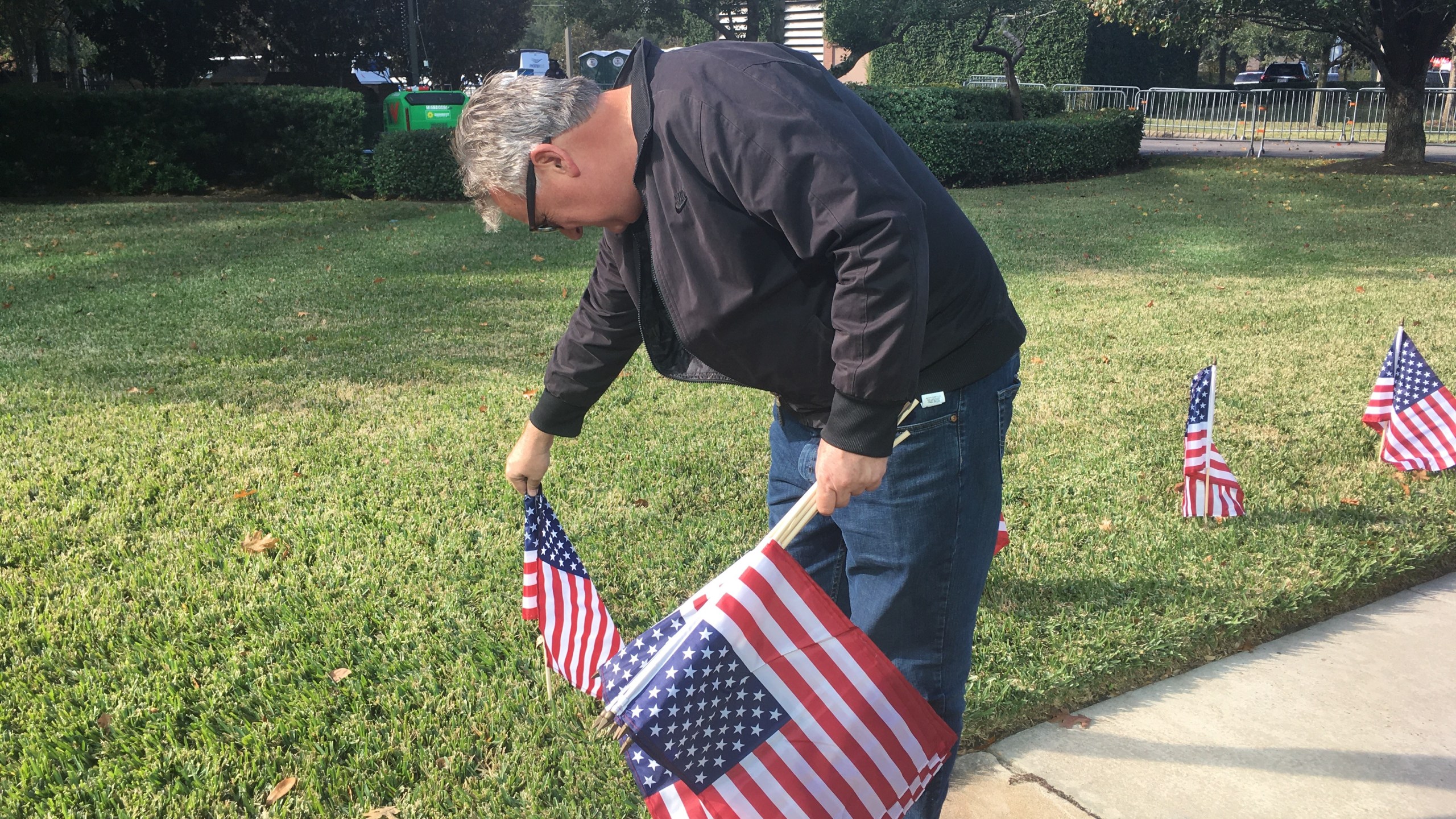 houston flags_1544036239660.jpg.jpg