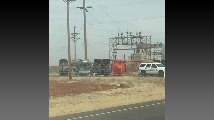 Semi Overturns in Yoakum County (2-13-19) - 720