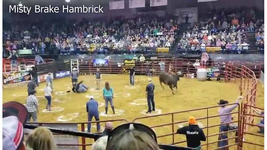 Shocking_video_shows_several_people_hit__7_20190218195026-118809222