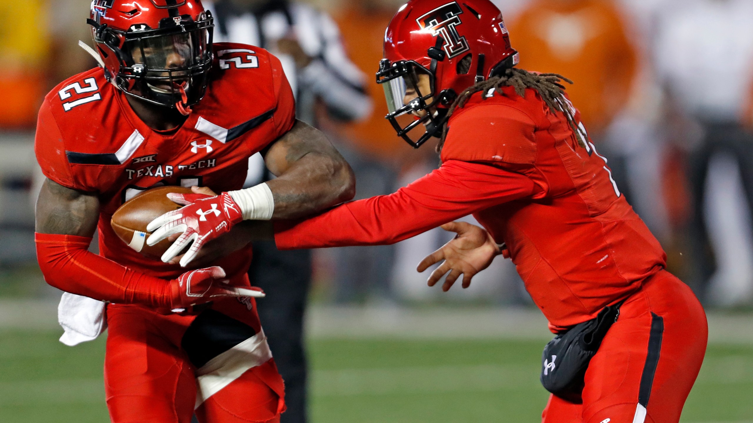 Texas_Texas_Tech_Football_57678-159532.jpg52642131