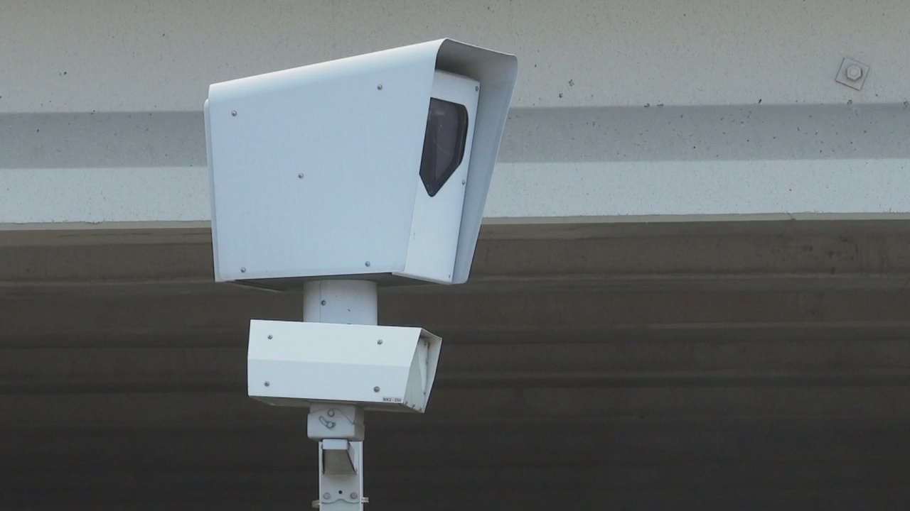 Bills_to_ban_red_light_cameras_raise_que_0_20190331174930
